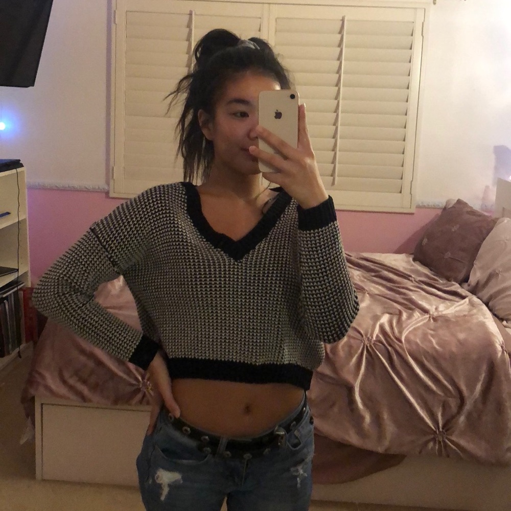 Black and white sweater🤍🖤